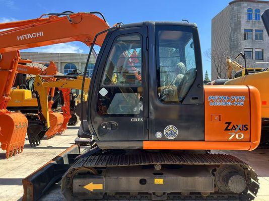 ব্যবহৃত HITACHI ZX70 মিনি জাপানি খননকারী ৭ টন Zaxis ৭০, Isuzu ইঞ্জিন সহ, ক্রলার মুভিং টাইপ