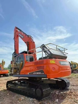 আসল কোরিয়ান আমদানি করা Doosan DX300LC খননকারী, 30-টন অপারেটিং ওজন, 0.64-1.75m³ বালতি, 151kW শক্তি